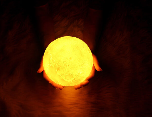 Creative night light  moon air humidifier - Image 4